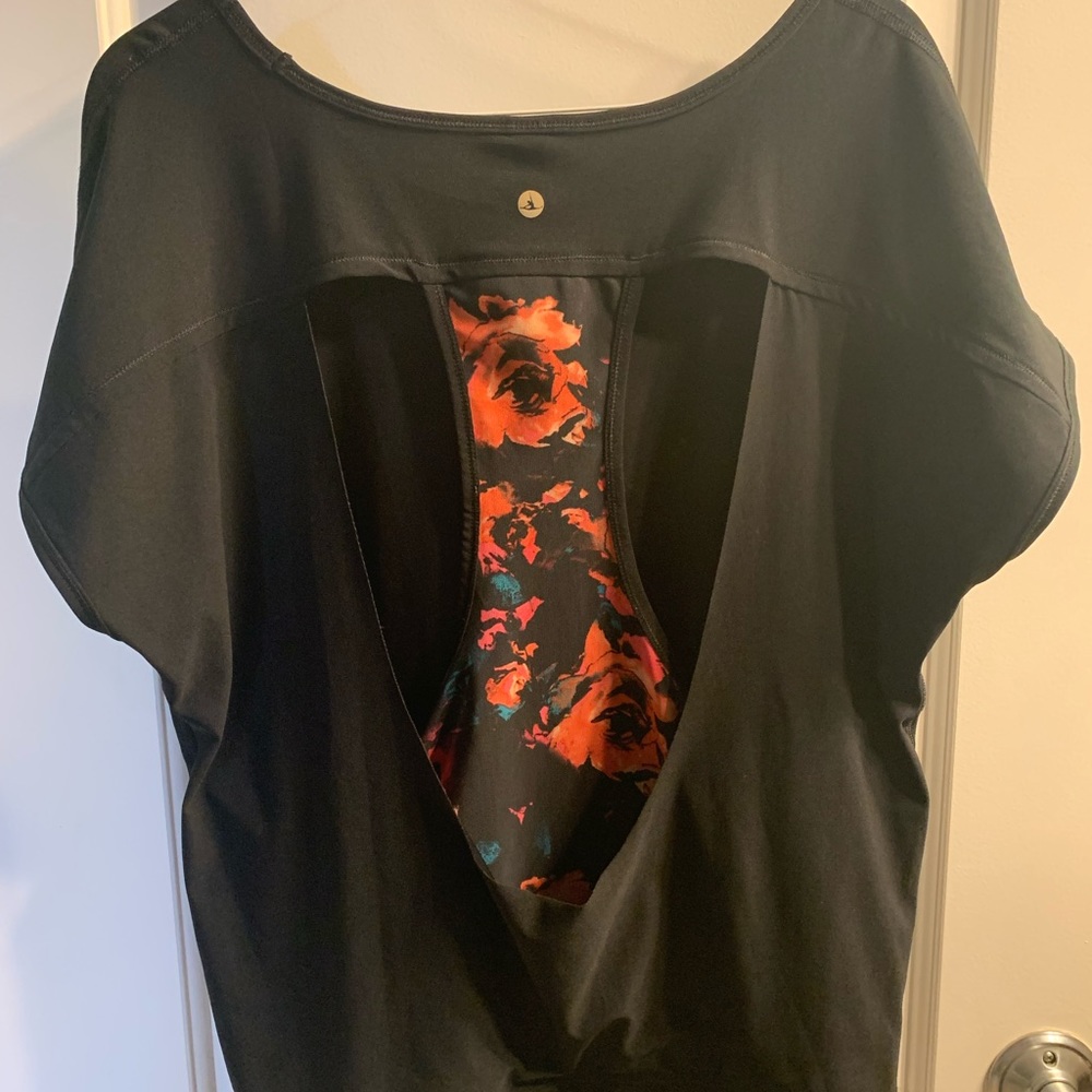 90 Degree by Reflex workout top- black w/ colorful cut out in back, size medium